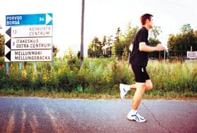 "Ihminen pystyy juoksemaan putkeen noin kaksi vuorokautta", Janne tietää.