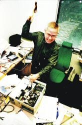 Teknillisen korkeakoulun tietotekniikan professori Hannu H. Kari langettaa internetille kuolemantuomion.