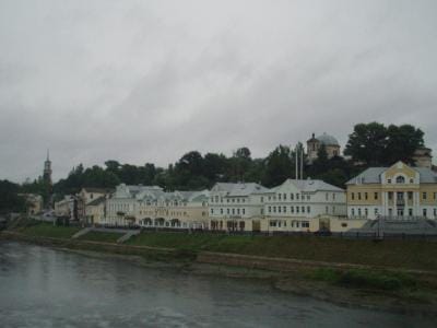 Torzokin jokivarressa