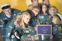 Kauppatieteilijöitä naurattaa. Ja mikäs on nauraessa. He uskovat tienaavansa 35-vuotiaana 4 300 euroa, enemmän kuin minkään muun tiedekunnan opiskelijat.