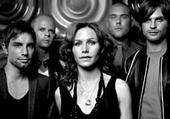 Hei me ollaan villatakit ja esiinnyttiin muinoin muun muassa Beverly Hills 90210 -ohjelmassa.