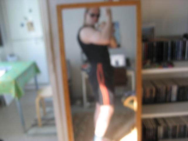 Ja jo videostakin tuttua pullistelua.. =D