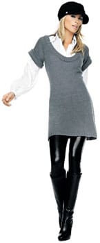 Moi mä oon Gina ja mun yllä näätte tricot’n.