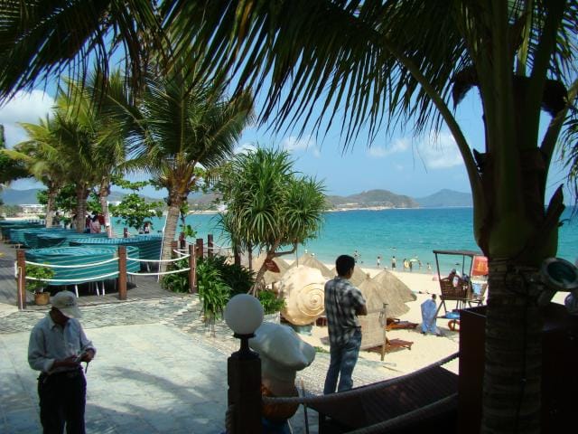 Sanyan rantakahvilassa