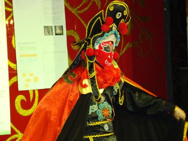 Naamanvaihtotaiteilija vauhdissa