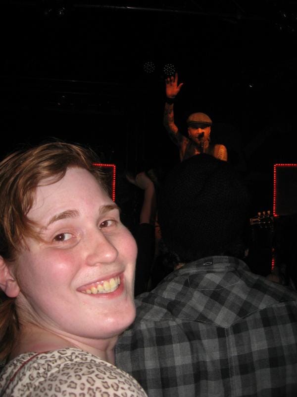 Minä backyard Babiesin keikalla la 13.12.2008 naama ihan virneessä. Jumankekka ihan paras keikka!