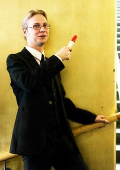 Timo antaa neuvon muille puutteessa eläville beta-uroksille. “Älä sido omanarvontuntoasi haluttavuuteesi.”