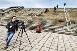 Linnahallilla paitsi ryypätään, myös kuvataan elokuvia. Vauhdissa yliopiston elokuvaopiskelijat.