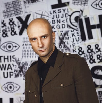 "kaikki haastattelijat aloittavat kehumalla levyä", toteaa Herra Ylppö.