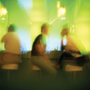 David Lynchin elokuvassa Blue Velvet on ilokaasunarkkaria esittävä Dennis Hopper, joka kantaa jatkuvasti tankkia olkapäällään. Kuva ei ole elokuvasta.