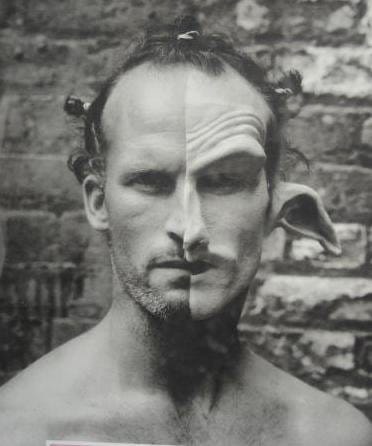 Miehen kahdet kasvot