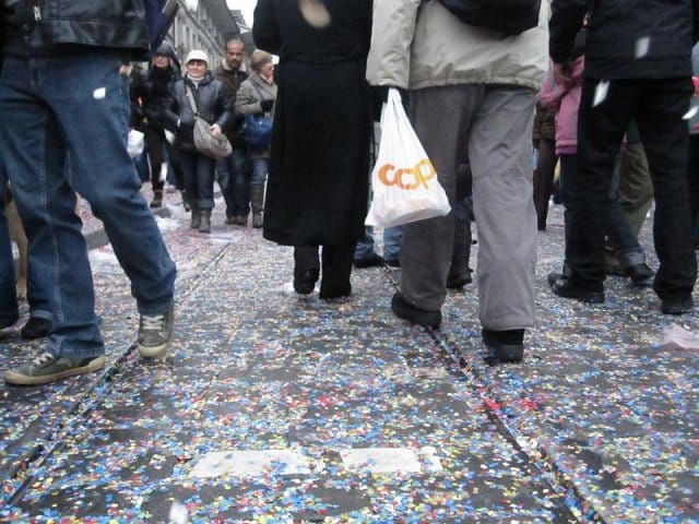 Zibelemärit ja paperisilppua