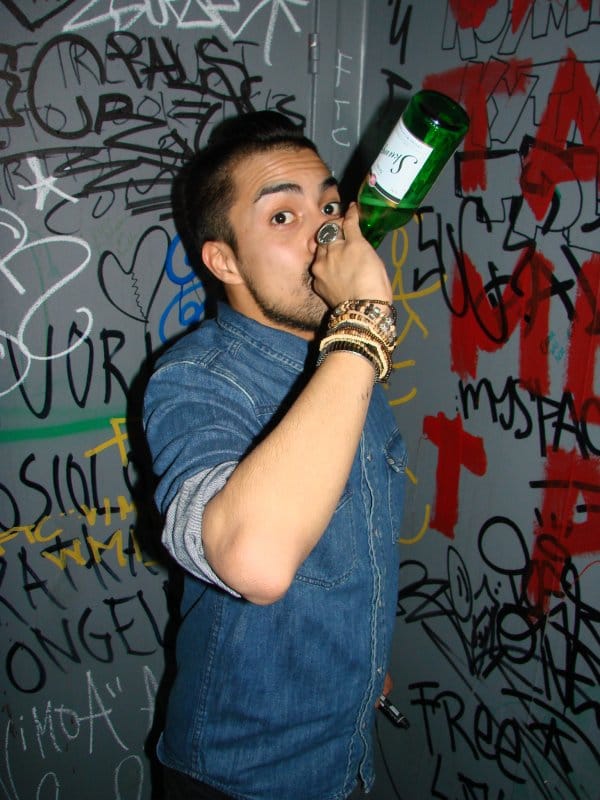 Roskan kevättalkoot 31.3. Sosiaali- ja terveysalan opiskelija Jussin, 24, kuvisnumero oli koulussa 7. Asenneposeerauksesta tulee kuitenkin täysi kymppi.