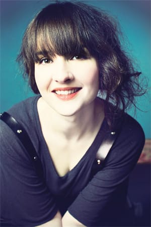 Iisa Pykäri kärsii niin kovista dageneftereistä, ettei ole onnistunut koskaan aloittamaan tupakointia.