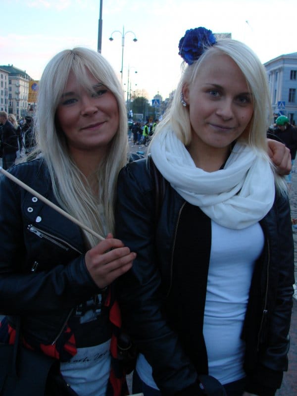 Opiskelijat Vera, 18, ja Nea, 17, aikovat naattia naattia. Ilman porkkanaa?
