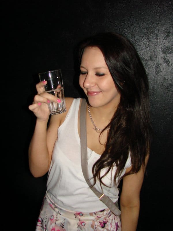 Onnela 29.5. ”Sex on the Beach on raikas”, kertoi ravintola-alalla työskentelevä Anna, 21, lempijuomastaan. Raikas, muttei liian kylmä, kuten talvella.