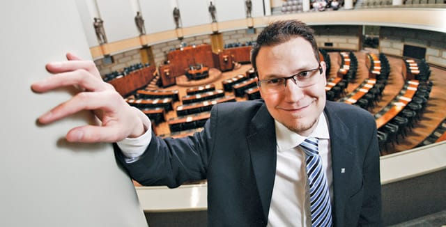 Perussuomalaisten Olli Immosen mielestä kohtuullinen kansanedustajan palkka olisi 5000 euroa kuukaudessa.