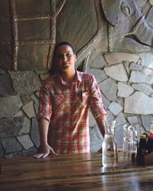 Viikonloppuiltaisin Villisian ravintolatilasta kuoriutuu uusi bilebaaripuoli.