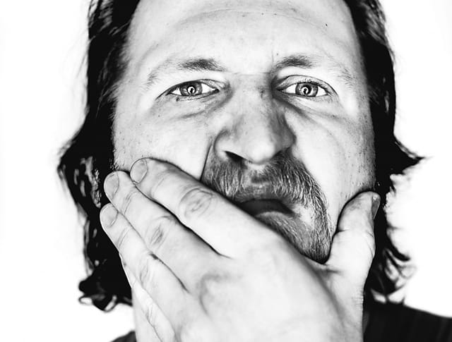 Paleface kertoo Unajassa  tarinoita Shangri Lasta.