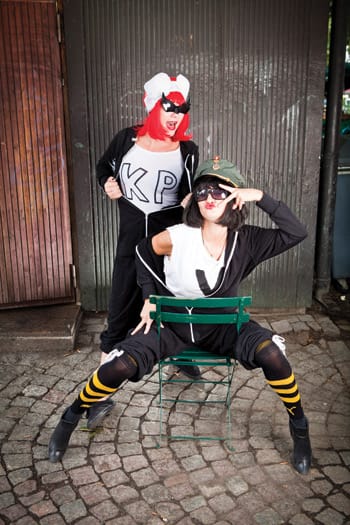 MC Venakolla ja Kielipelillä on ohjelmistossaan tällä hetkellä kahdeksan biisiä,  ja tekeillä on neljä.