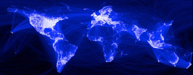 Facebook-harjoittelija Paul Butlerin visualisointi näyttää palvelun kaverisuhteet joulukuussa 2010.