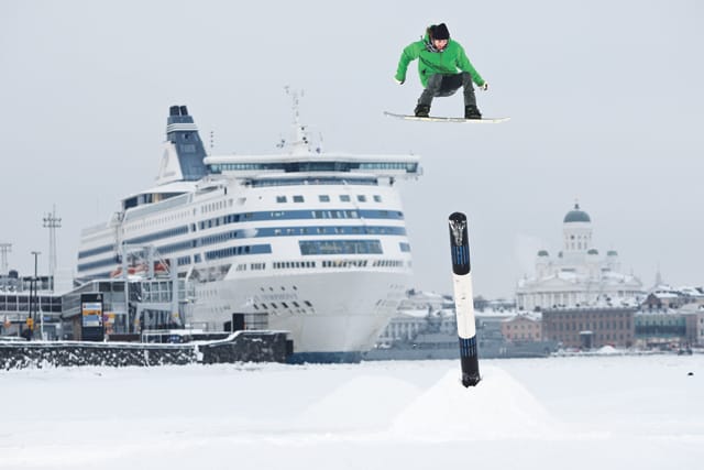 Kauppatorin edusta on legendaarinen laskupaikka. Kuvassa Fredu Sirviö.