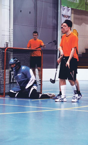 Huutelua pelikentällä pitää Spiralissa oppia sietämään.