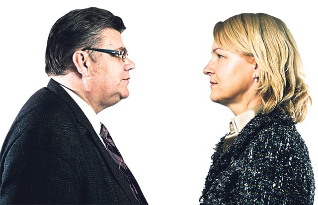 Walter de Camp höykyttää Suomen keulakuvaksi pyrkiviä.