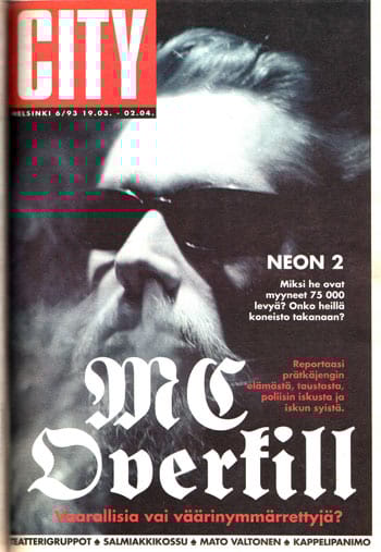 Numero 6/1993. "Ajatellaanpa vaikka jotain postmodernismiakin. Mitä se on? Jotain jälkinykyaikaa vai? Ennen vanhaan postmodernisti oli plagiaattori ja huijari huijari, eikä konsultti.