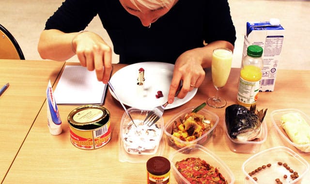 Hapansilakka-kaarna-hammastahna on ehdottomasti testin oksettavin maku.