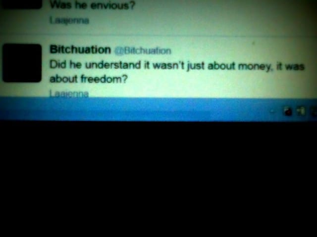 Ohjaajaa twiittaa leffaa.