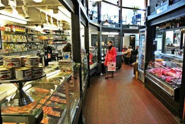 Hietalahden Kauppahalli avautui uudistuneena.