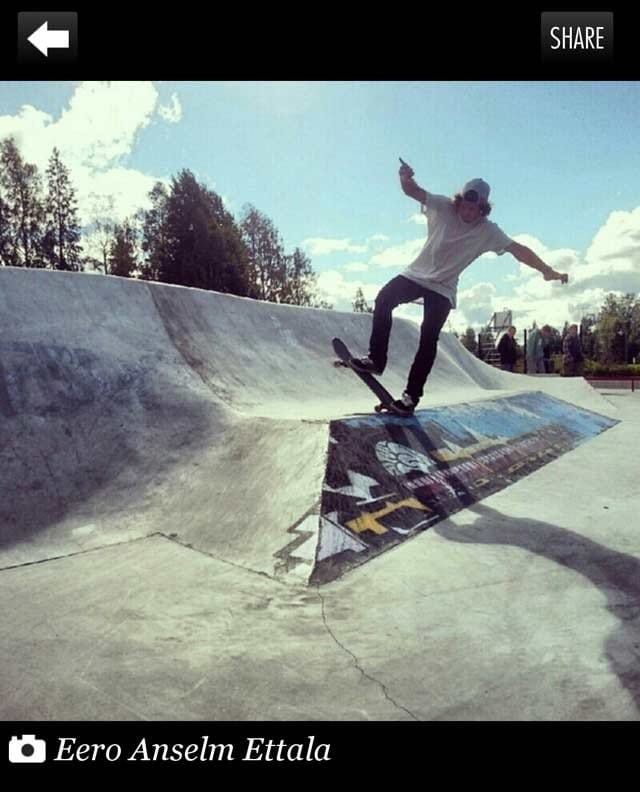 "Viime kesänä valmistunut pool ja betoniparkki Jokelan keskustassa. Hauska paikka kruisailla. Kannattaa mennä silloin, kun skidit on koulussa, sillä parkissa on iltapäivisin aikamoinen tungos."