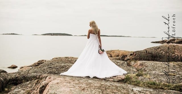 Kermakakkua ja kallioita.