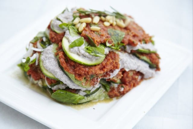 Raakalasagne valmiina parempiin suihin.