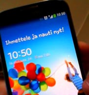 Ihmettele ja nauti nyt - taustakuva muistuttaa minua siitä, että elämä on nyt ja tässä. Ympärillämme. Pysähdy. Katso ympärillesi. Ihmettele ja nauti nyt!