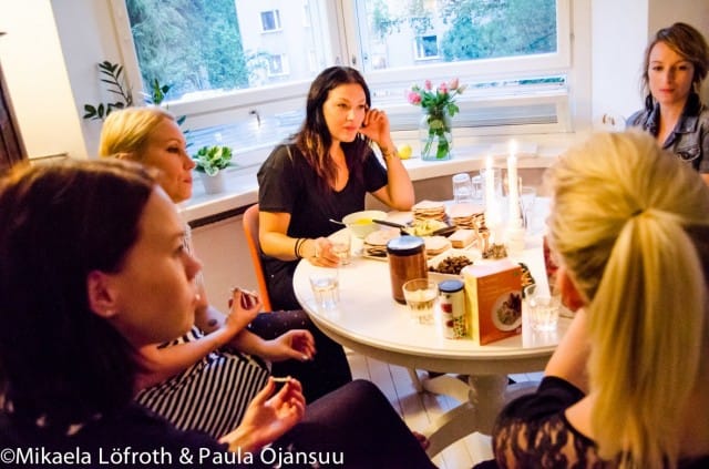 Pyöreän pöydän City naiset.