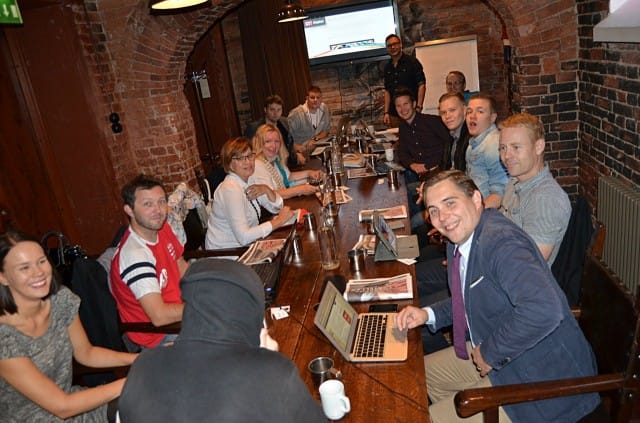 Sakon kokoustunnelmaa.