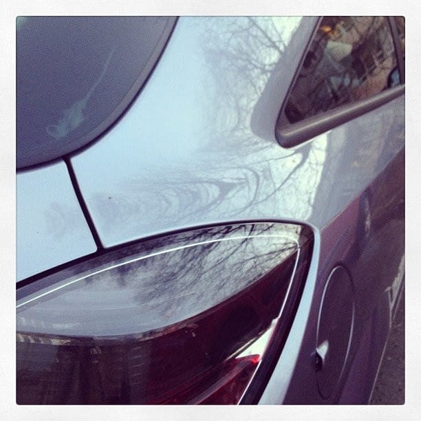 Kivannäköinen ja hinta ok. Mihin kirjoitan nimen?