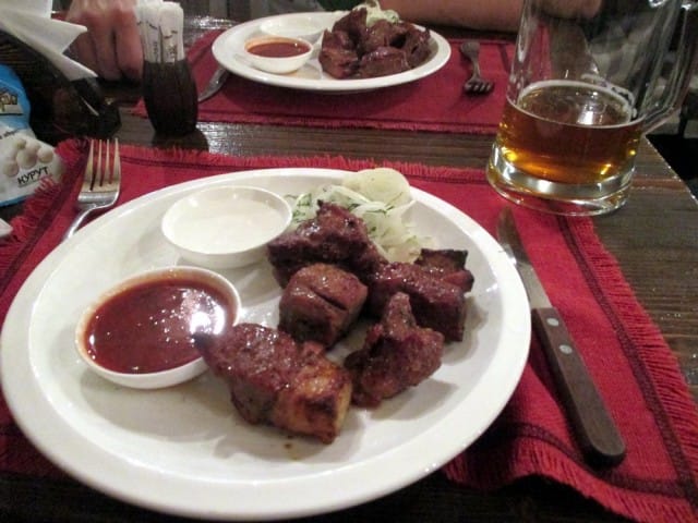 Varsin mehevä lampaanliha-annos.