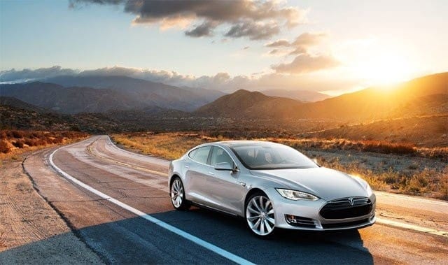 Monelle suomalaiselle Tesla Model S on vielä aivan liian kallis.