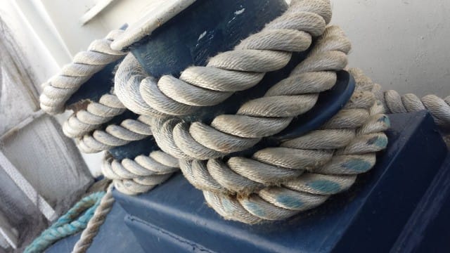 Kokemattomalle laiva-ihmiselle ei ole itsestäänselvää että laivassa on kunnolliset suihkut ja sähköt ja lämmitys ja telkkari.