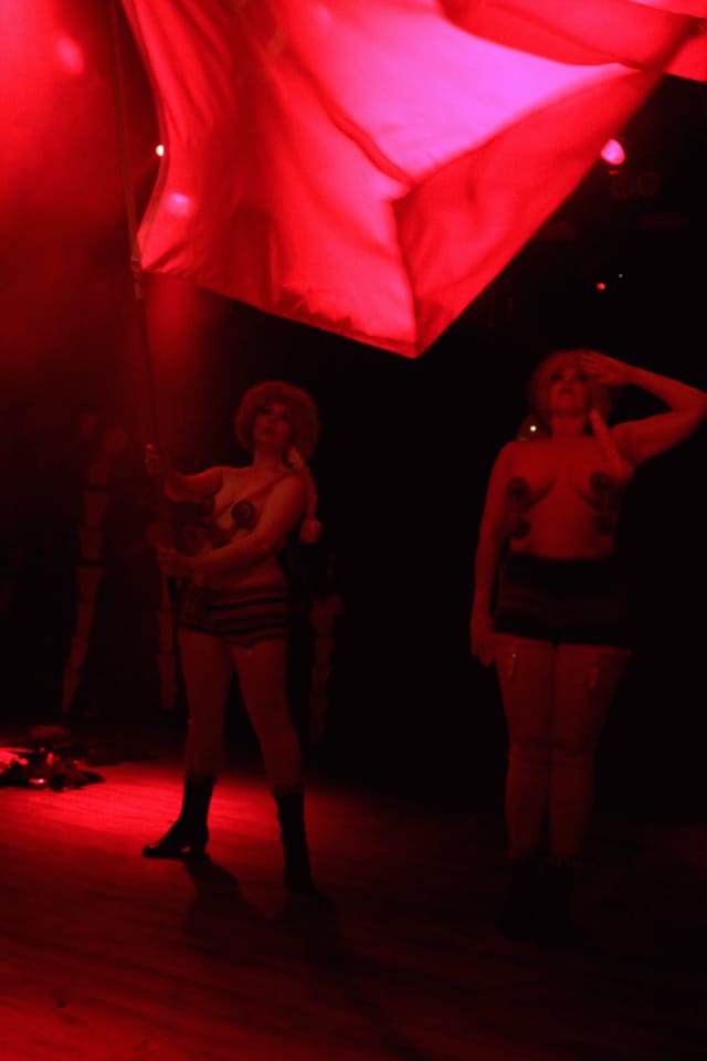 The Valentino Sisters venäläisissä kansallistunnelmissa