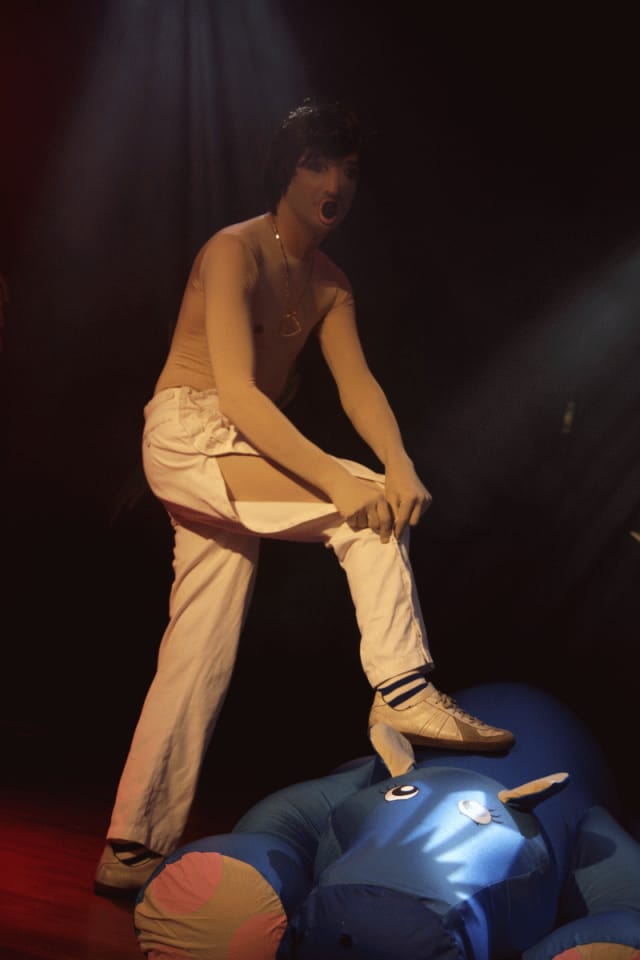 Hopeamies Hedo Luxe oli toisessa asussaan jollain tapaa todella karmiva