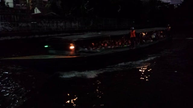 Vesibussilla pääsee kätevästi ja nopeasti ilman ruuhkia.