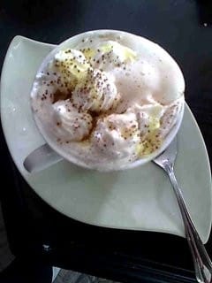 kupillinen tunisialaista cappuccinoa, melkoinen kaloripommi :)