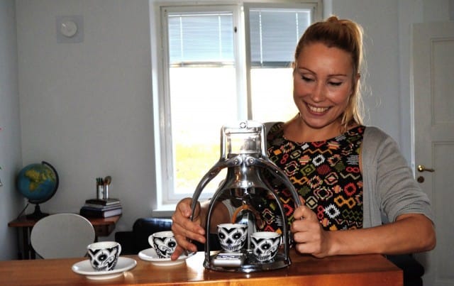 Onnellinen kotibarista