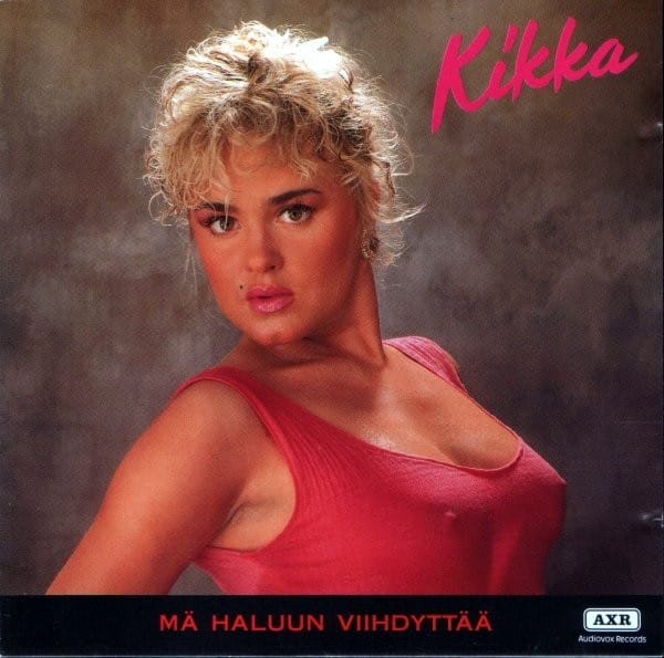 Ihana Kikka! <3 Kuva täältä: http://katastrofalaomslag.blogspot.fi/2010/03/kikka-ma-haluun-viihdyttaa.html