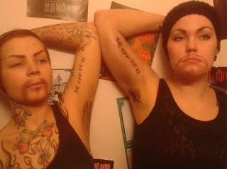 Kaiken alku: piirretyt kainalokarvat ja ystävyystatuoinnit