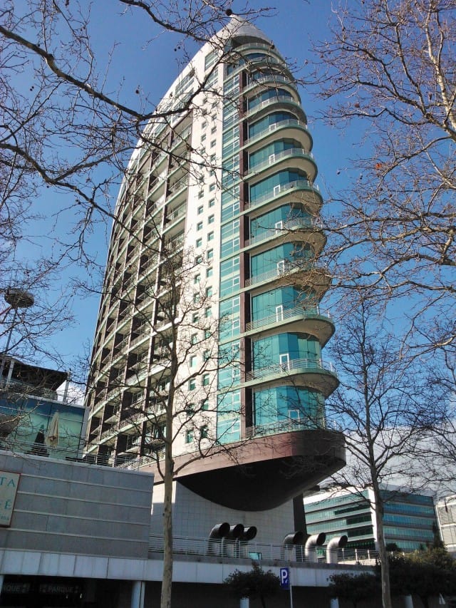 Ylimmästä kerroksesta voisi olla unelmainen näköala :)